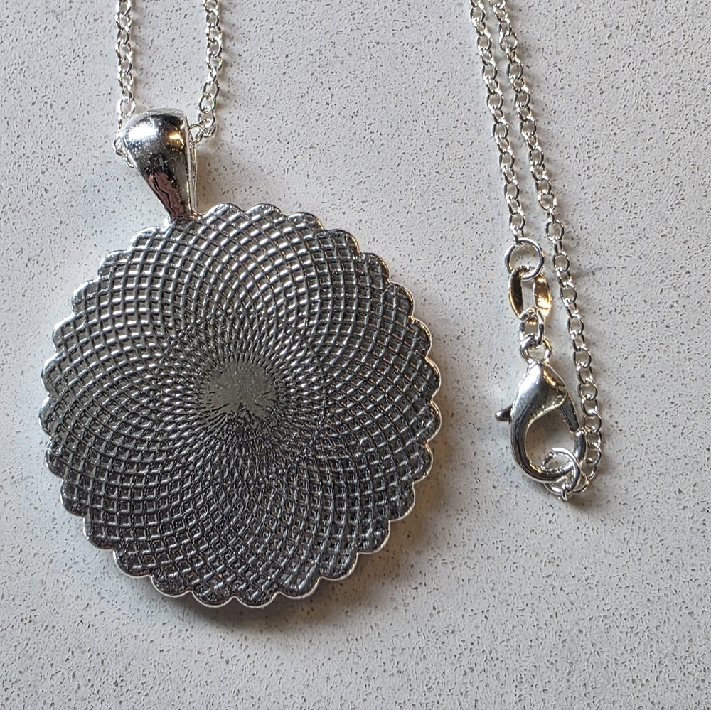 Upcycled Gucci Pendant Necklace - Picture 4 of 4